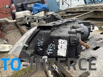 Pravé přední světlo VW Passat r.v. 2002