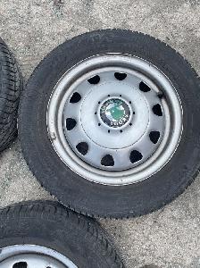 Letní pneu s ráfky na Škoda Felicia