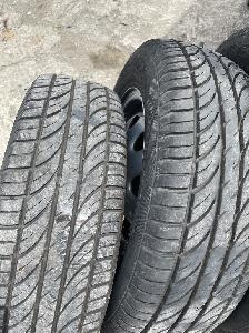 Letní pneu s ráfky na Škoda Felicia