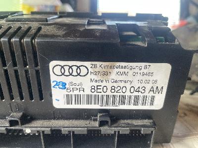 Panel ovládání klimatizace na Audi 2005