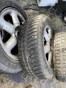 Alu kola R15 na Renault i s pneu