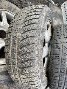 Alu kola R15 na Renault i s pneu