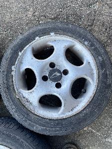 Alu kola R14 na Daihatsu