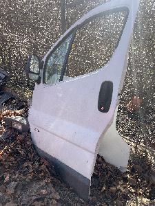 Renault Trafik právě přední dveře 