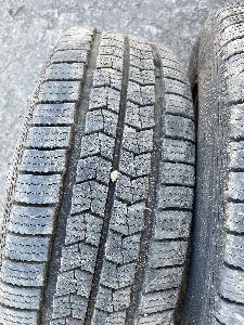 Pneu 205/65 R15 C na ráfkách Peugeot Partner