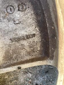 Jeden kus alu kola R17 na Škoda