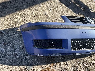 Přední nárazník na VW Polo rok 2001