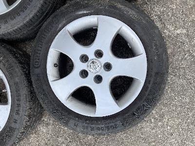 Alu kola R16 na Nissan