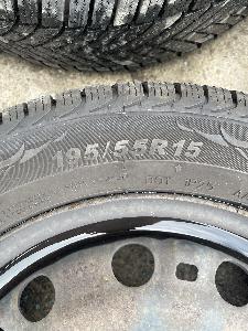 Plechové kola + zimní pneu 195/55 R15