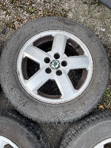 Alu kola Škoda Octavia 5x112 R15 i s pneu