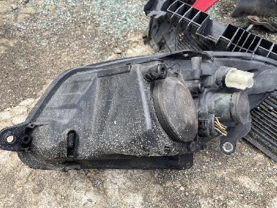 Přední světla Škoda Roomster rok 2008