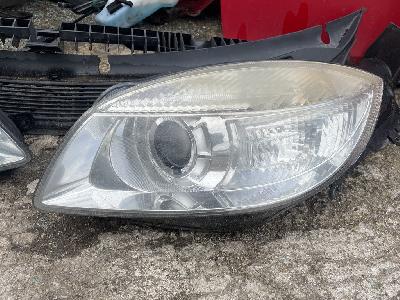 Přední světla Škoda Roomster rok 2008