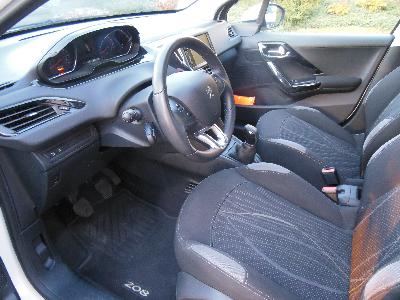 Prodám Peugeot 208 1,0 VTi Active r.2014