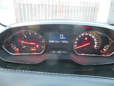 Prodám Peugeot 208 1,0 VTi Active r.2014