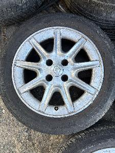 Prodám alu kola na Renault i+letní pneu 185/55 R15