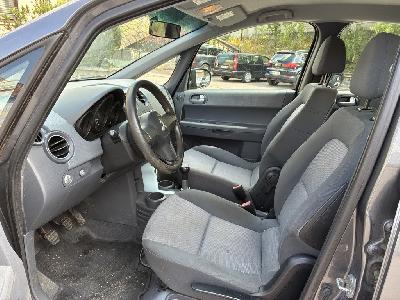 Prodám Mitsubishi Colt  1,3i 70kW