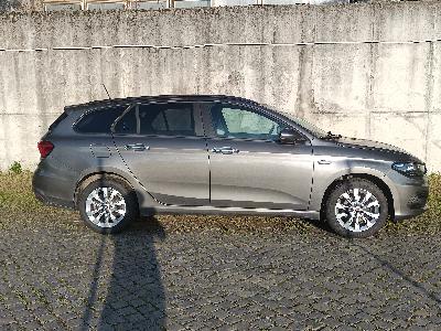 Fiat Tipo 1.6 JTD, 88 kW, r.v. 2017, navigace, klima