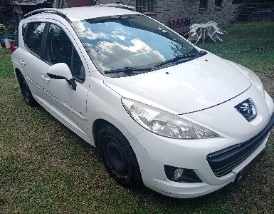 Prodám Peugeot 207 SW, r.v. 2011, 1. majitel