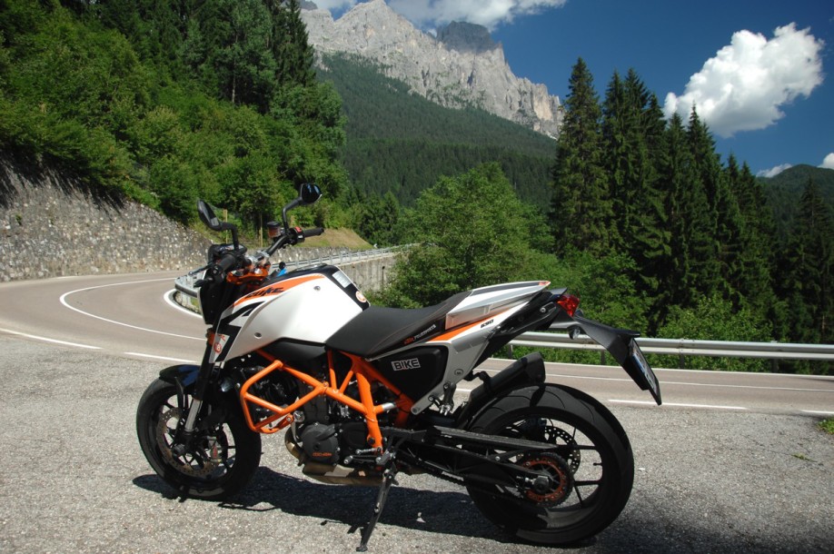 KTM Duke 690R KTM Duke 690R