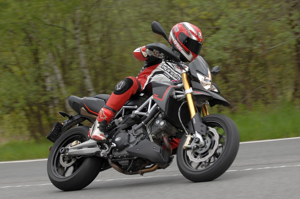 TEST: Papričky z Noale – Aprilia Dorsoduro 750 a Aprilia Dorsoduro 1200 TEST: Papričky z Noale – Aprilia Dorsoduro 750 a Aprilia Dorsoduro 1200