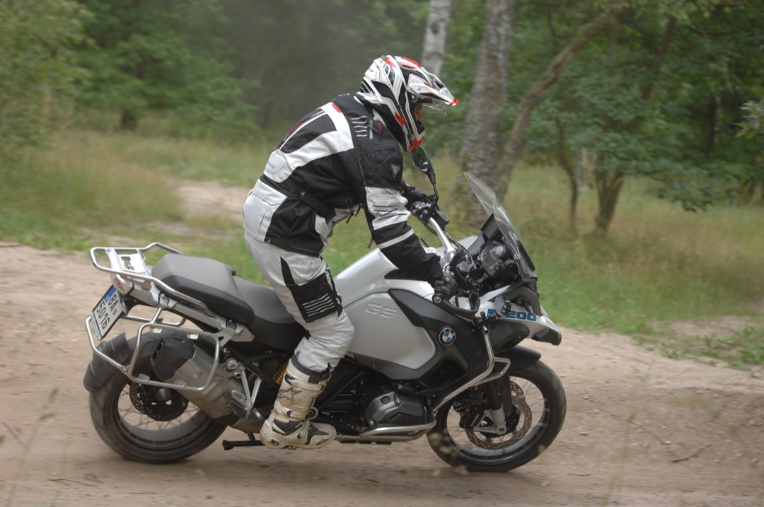 TEST: BMW R1200GS Adventure TEST: BMW R1200GS Adventure