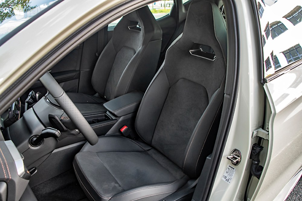 Cupra Leon 1.5 eTSI DSG Cupra Leon 1.5 eTSI DSG