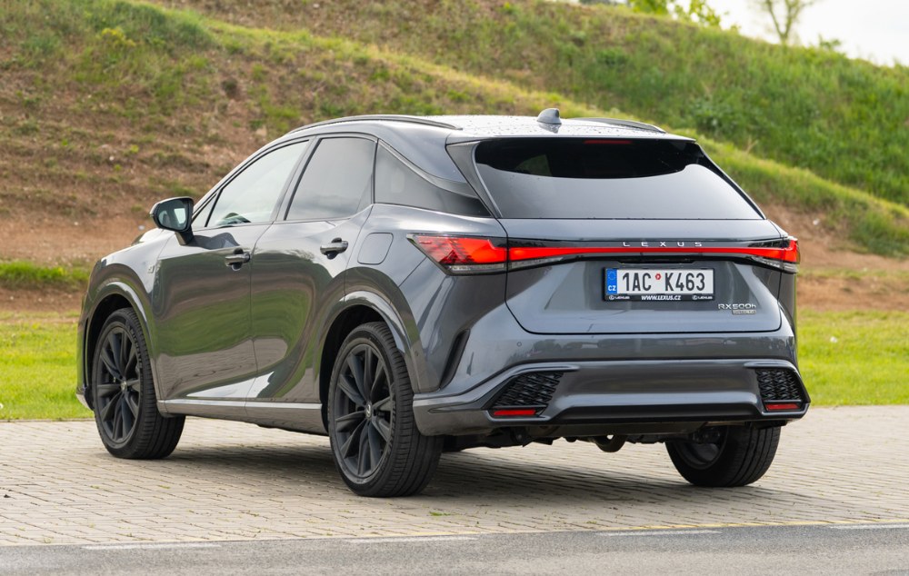Lexus RX 500h – Lexus s křídly