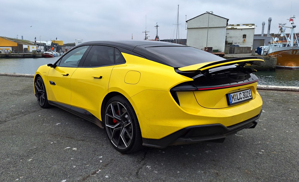 Lotus Emeya – Hyper-GT!