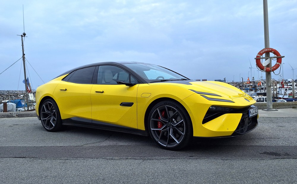 Lotus Emeya – Hyper-GT!