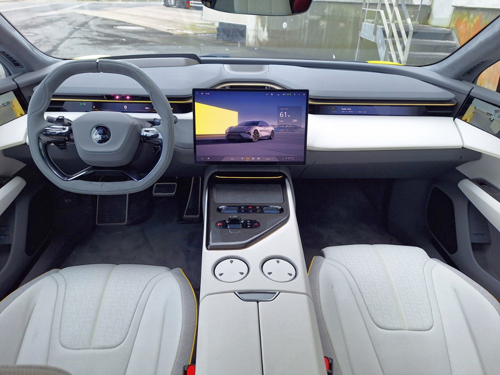 Lotus Emeya – Hyper-GT!