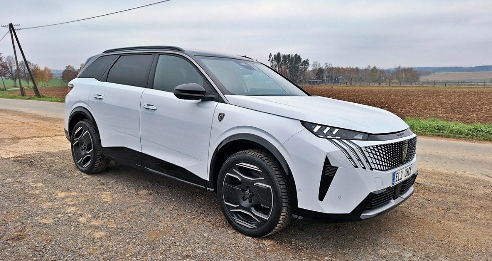 Peugeot 5008/e-5008 – Mpv na chůdách